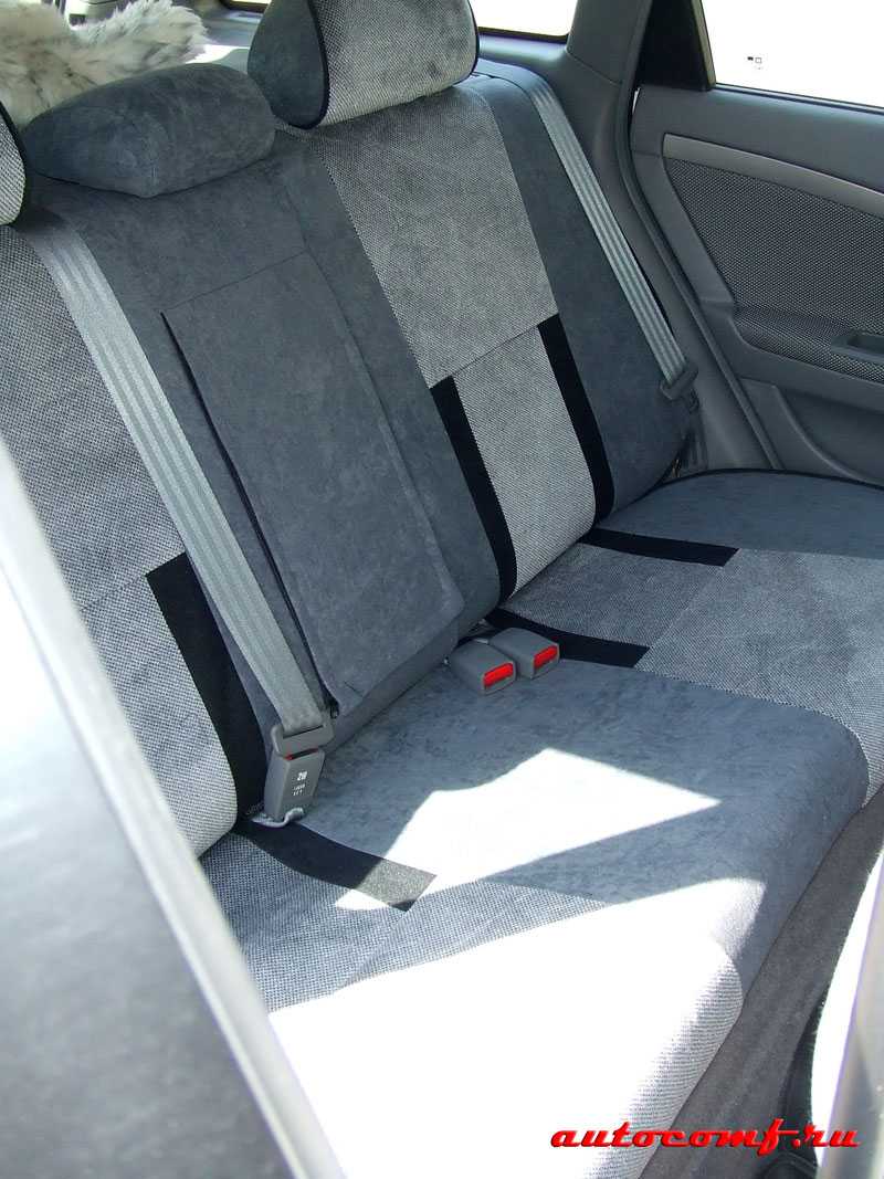 Для увеличения полезной площади багажника в Шевроле Лачетти можно воспользоваться снятием задних сидений