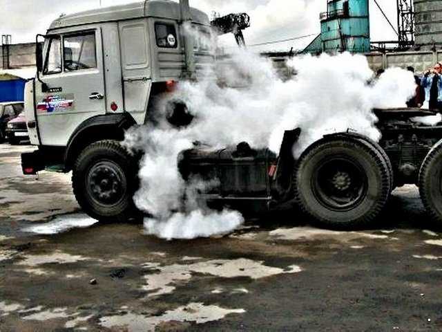 Причины дыма из выхлопной трубы, бензиновый и дизельный двигатель