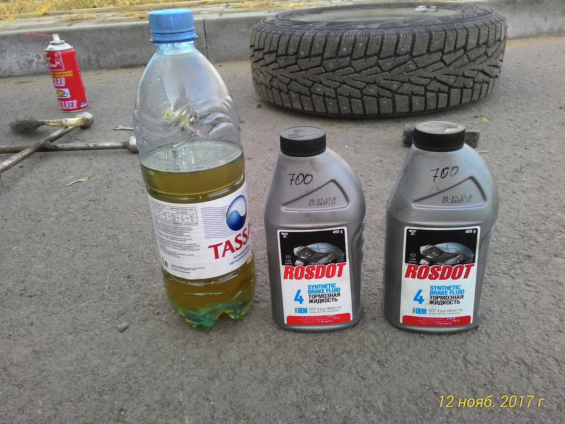 Замена тормозной жидкости в автомобиле лада гранта