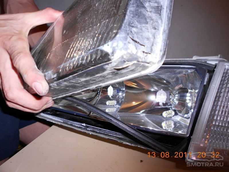 Замена ламп в заднем комбинированном фонаре (для применения на моделе fiat panda ii)