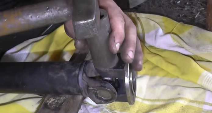 Крестовина карданного вала нива шевроле: замена своими руками и какие лучше ставить? | нива ремонт