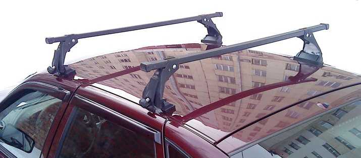Установка багажника на крышу автомобиля приора
