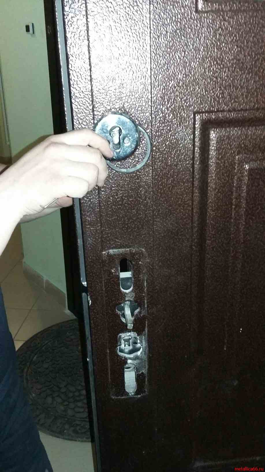 Не открывается входная дверь что делать
