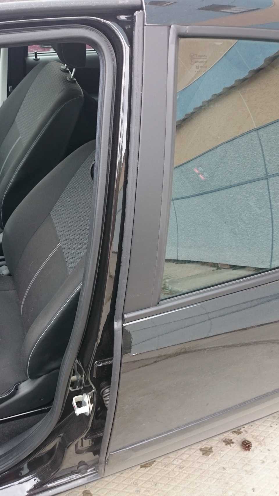 Уплотнительные резинки на двери авто лада гранта