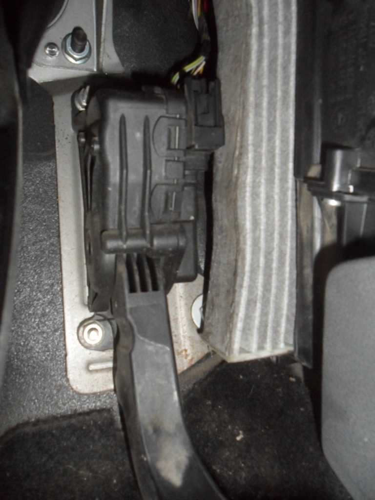 Замена салонного фильтра форд фокус 2 дорестайл, рестайлинг, со снятием и без снятия педали газа