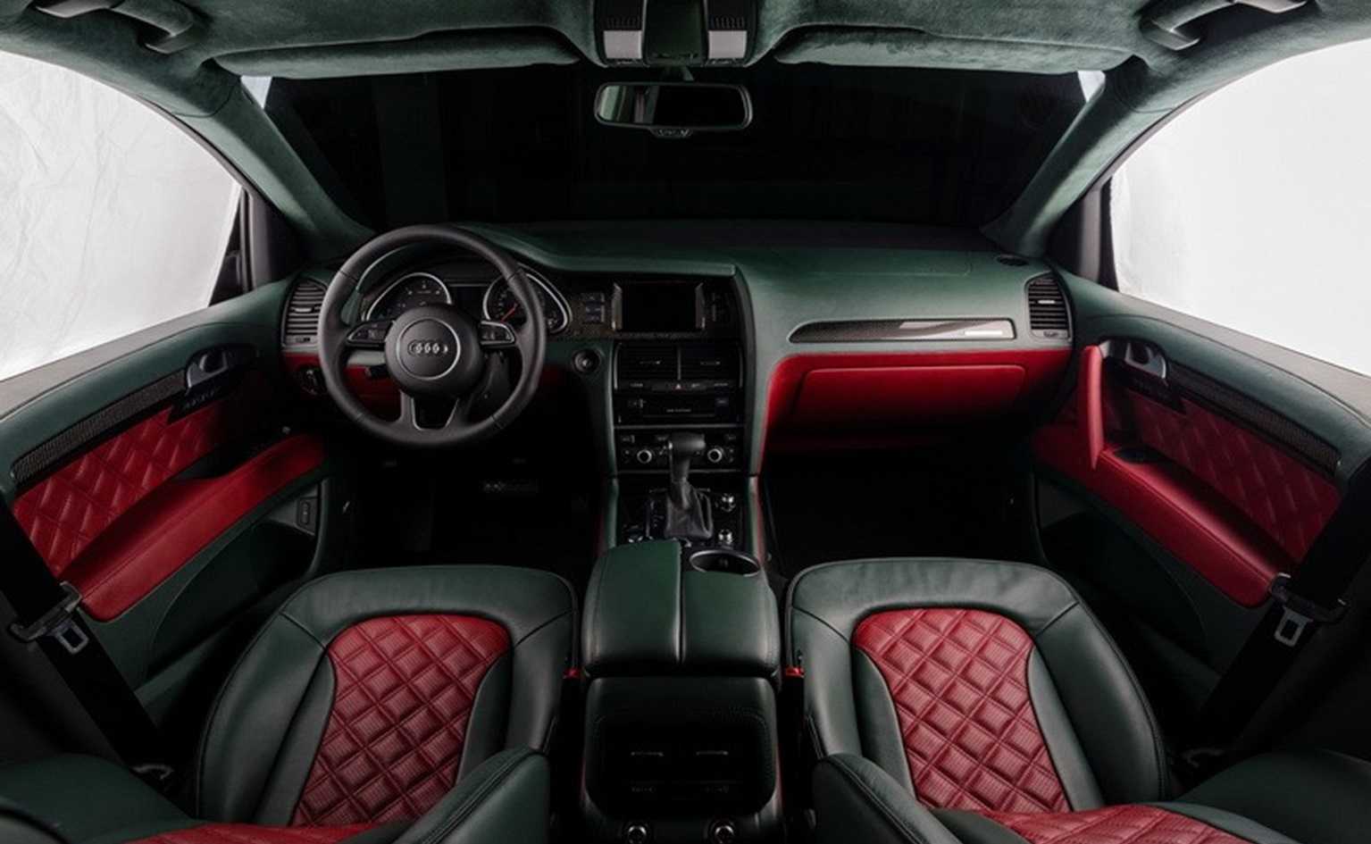 Audi Q7 – идеальный автомобиль для любого случая, так как он не только подходит для любой дороги, но и является достаточно комфортабельным автомобилем для путешествий