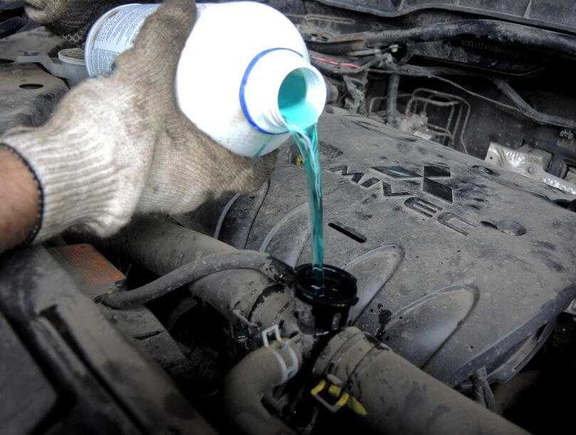 Замена охлаждающей жидкости в машине