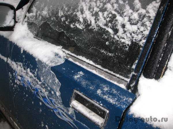 Уплотнитель для дверей автомобиля прослужит долго без замены и доработки, если обеспечить его правильным уходом. Видео использования средств от замерзания зимой
