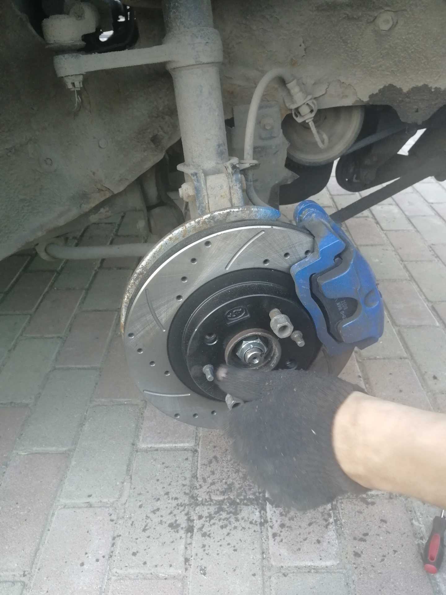 Лада калина замена тормозного шланга