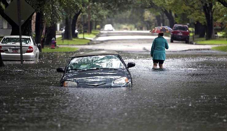 Вода в салоне автомобиля после дождя: ваз 2114 сыро под ковриком водителя