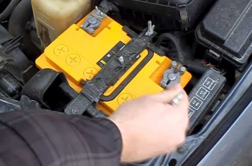 Как снимать аккумулятор с автомобиля? меры предосторожности, основные правила и советы | #окейдрайв