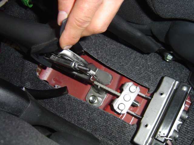 Регулировка натяжения троса ручного тормоза Mitsubishi ASX Подробная инструкция Фото и Видео Смотрите и читайте