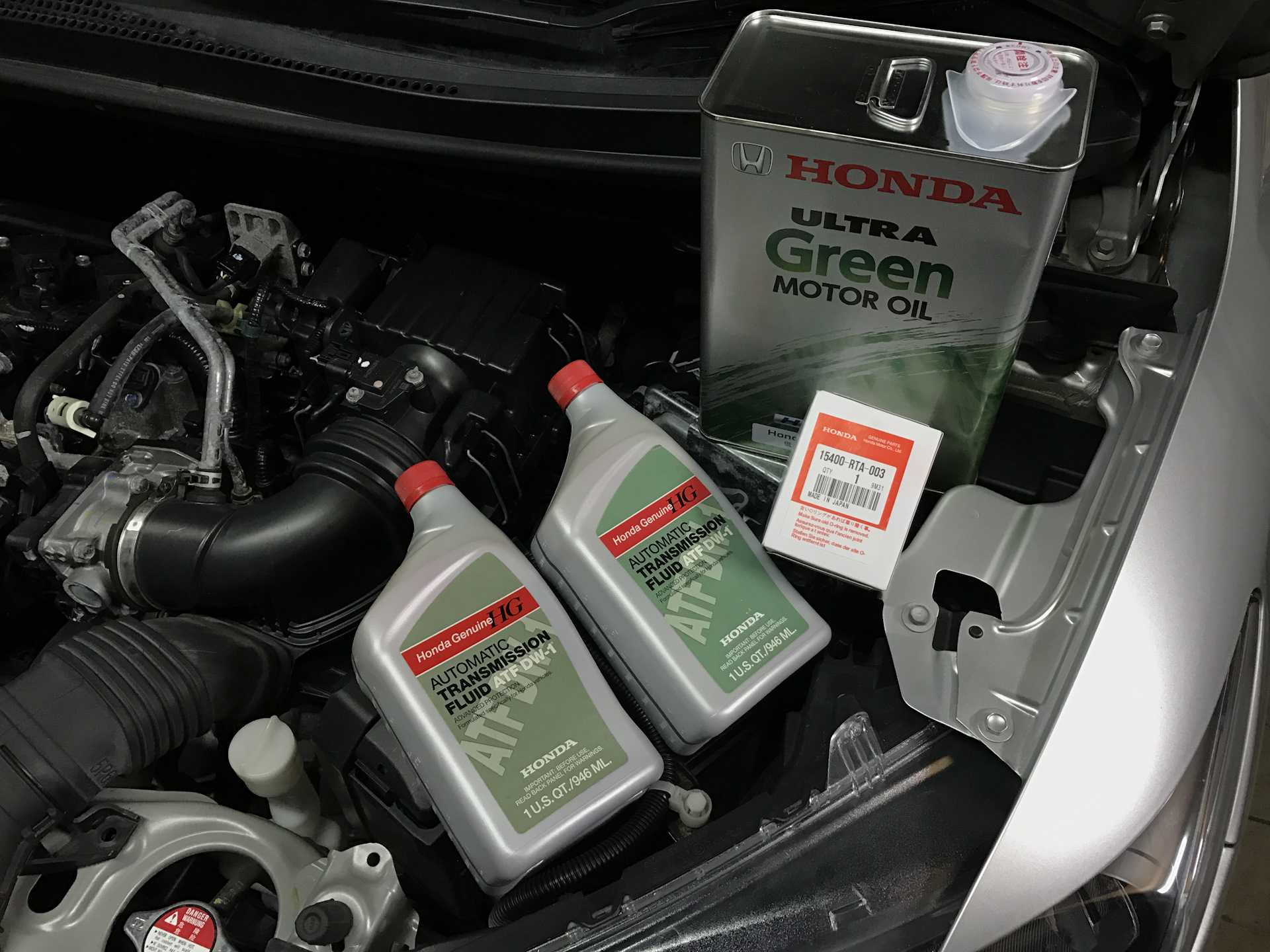Для правильной и долговременной работы двигателя Хонда Фит, требуется регулярная замена технических жидкостей