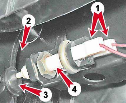 На автомобиле ваз-2110 не горят фонари заднего хода: как устранить проблему