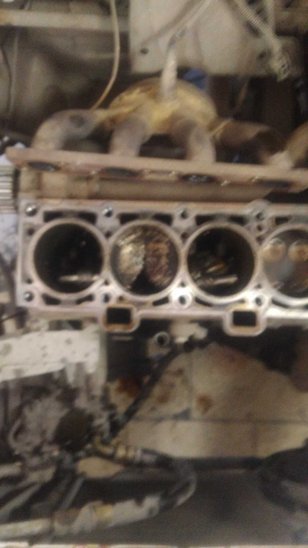 Двигатель 11183 гнет клапана или нет