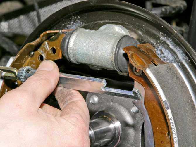Исправно функционирующие тормозные колодки необходимы для безопасного управления автомобилем.