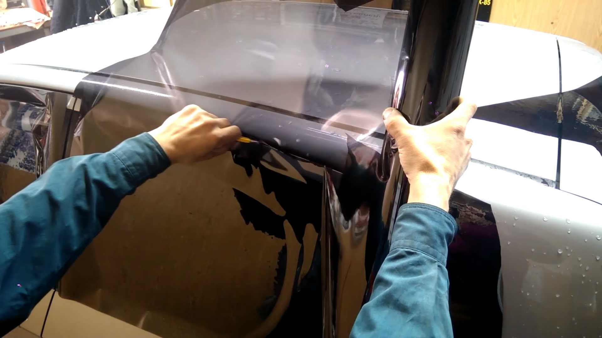Процедура тонировки стекол автомобиля своим руками