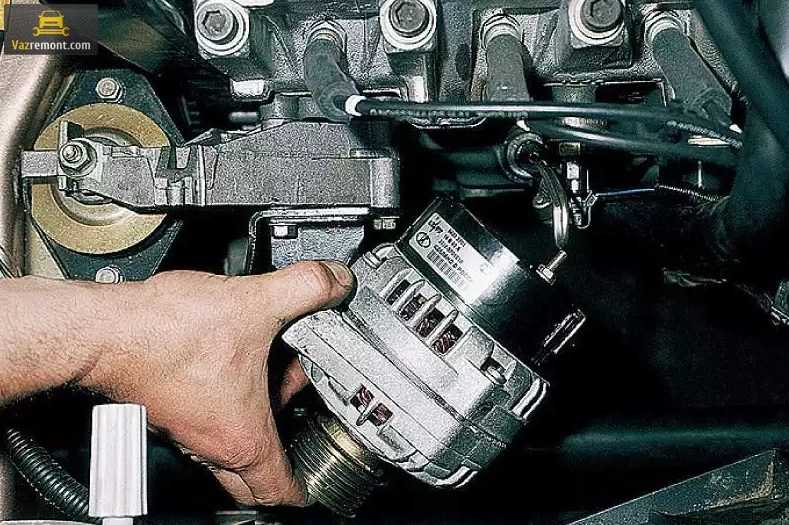 Онлайн руководства по ремонту автомобилей Богдан 2112 снятие и установка генератора читать и скачать инструкции по ремонту техническому обслуживанию эксплуатации автомобилей ВАЗ 2110